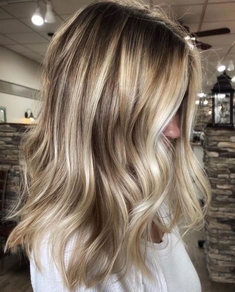 Silver Ash Blonde Hair, Sandy Blonde Hair, Dark Strawberry Blonde, Silver Ash, Ash Blonde Hair Colour, Icy Blonde Hair, Ash Blonde Highlights, Ash Hair Color, Blonde With Dark Roots