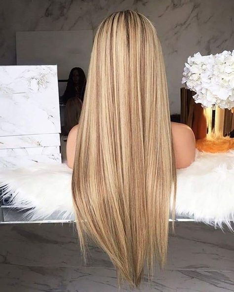 Champagne Blond, Brunette Hair Color With Highlights, Champagne Blonde, Dirty Blonde Hair, Honey Blonde Hair, Ash Blonde Hair, Dark Blonde Hair, Blonde Hair Inspiration, Honey Hair