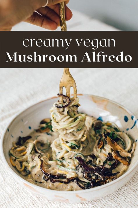 Alkaline Alfredo Sauce, Vegan Mushroom Alfredo, Vegan Chicken Alfredo, Mushroom Alfredo Pasta, Vegan Alfredo Pasta, Alfredo Pasta Recipes, Veggie Alfredo, Vegan Dinner Rolls, Alfredo Recipes