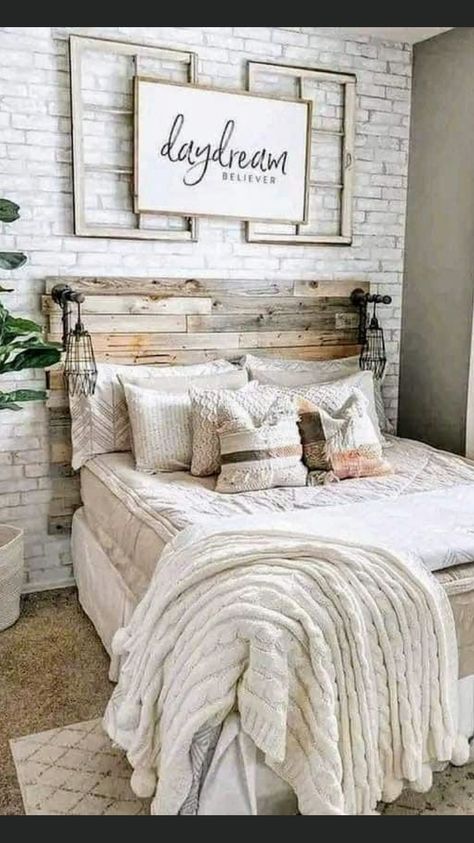 Unique Headboard Ideas, Cozy Farmhouse Bedroom, Farmhouse Bedroom Decor Ideas, Farmhouse Dining Rooms Decor, Bed Headboard Design, Farmhouse Style Bedrooms, Bedroom Reveal, Basement Bedroom, Farmhouse Master