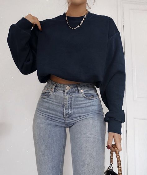 ً on Twitter: "Navy looks… " Mode Teenager, Bekväma Outfits, Slim Mom Jeans, University Outfit, Populaire Outfits, Hipster Outfits, Tumblr Outfits, Lazy Outfits, Ținută Casual