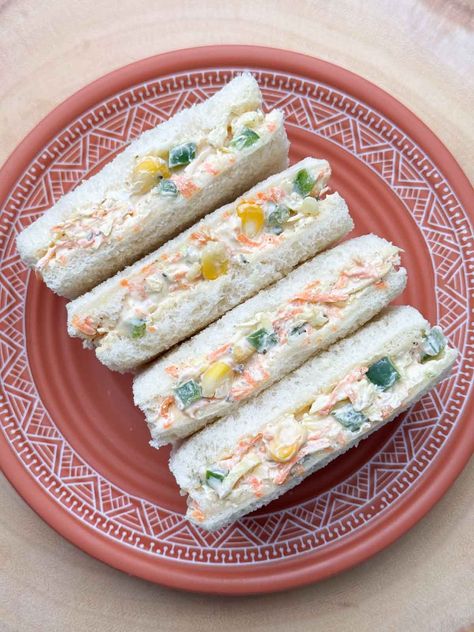 Cream Cheese Veggie Sandwich, Cream Cheese Sandwich Ideas, Cream Cheese Sandwich Recipes, Kids Sandwich Ideas, Indian Sandwich Recipes, Veg Sandwich Recipes, Corn Sandwich Recipe, Sandwich Indian, Quick Sandwich Recipes