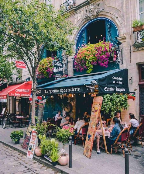 Paris Cafe Photography, Vintage Store Ideas, European Cafe, Paris Dream, Romantic Paris, Latin Quarter, Parisian Life, French Cafe, Europe Vacation