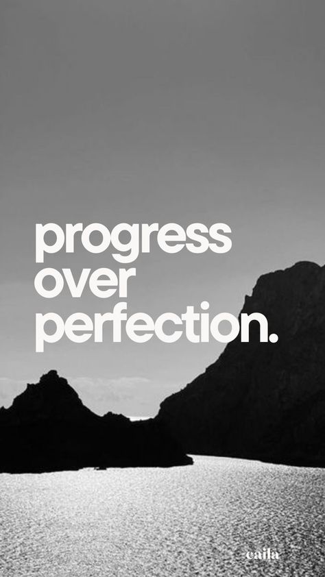 You can see the quote „Progress over perfection“ in front of a photo of a mountain. It is important to know that you are not going to be perfect from the start on. Good things take time, especially if you are on your personal growth and self-development journey. Progress Not Perfection Wallpaper, Progress Over Perfection Wallpaper, Perfection Wallpaper, Progress Quotes, Start Quotes, Progress Over Perfection, Vision Board Wallpaper, Practice Mindfulness, Progress Not Perfection