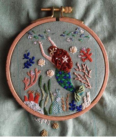 Embroidery Under The Sea, Sea Embroidery Ideas, Mermaid Embroidery Patterns, Ocean Embroidery, Mermaid Embroidery, Embroider Ideas, Mermaid Pattern, Diy Embroidery Patterns, Handmade Embroidery Designs