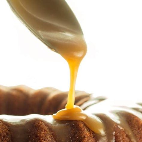 Caramel Icing Glaze - Erren's Kitchen Lemon Icing Recipe, Glazed Icing Recipe, Icing Glaze, Brown Sugar Icing, Brown Sugar Cakes, Powdered Sugar Glaze, Banana Butter, Icing Recipes, Glaze For Cake