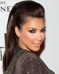 Mild pompadour on Kim K Kim Kardashian Hair, Kardashian Hair, Wedge Hairstyles, Pompadour Hairstyle, Hair Puff, Quiff Hairstyles, Bouffant Hair, Asymmetrical Hairstyles, Hairstyles With Glasses