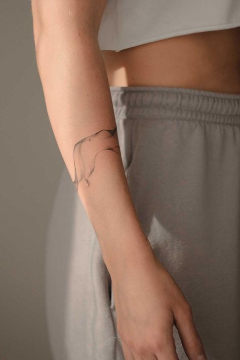 Tato Minimal, Pola Tato, Forearm Band Tattoos, Arm Band Tattoo, Discreet Tattoos, Dainty Tattoos, Band Tattoo, Subtle Tattoos, Elegant Tattoos