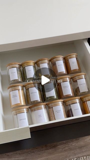 Hajar Larbah on Instagram: "cleaning and organizing my spices has become so therapeutic 🫙 linking everything I used for the spice organization on my LTK shop for you!  #spice #organization #cleaning #food #foodie #foodblogger #kitchen #foodstagram #howto #home" Large Spice Jar Organization, Spice Containers Ideas, Spices Organization Ideas, Spice Jar Organization, Spices Organization, Organizing Spices, Spice Organization Drawer, Cleaning And Organizing, Spice Containers