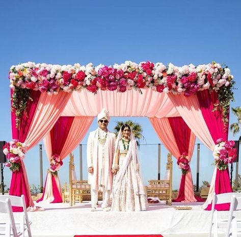 Save this captivating floral mandap decor for your day wedding✨ Day Wedding Mandap Decoration, Wedding Mandap Ideas, Floral Mandap Decor, Floral Mandap, Sister Wedding Dress, Mandap Design, People Getting Married, Wedding Decor Photos, Friends Together