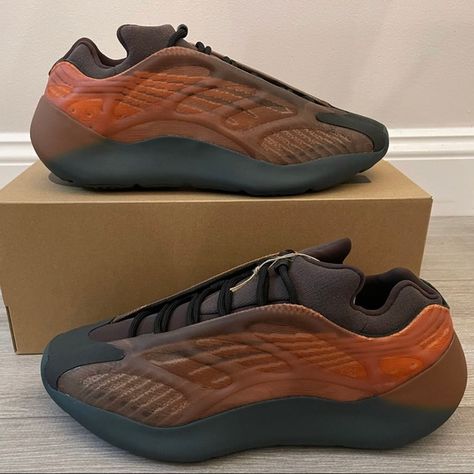 YEEZY V3 700 COPPER FADE Yeezy 700 V3 Copper Fade Outfit, Copper Fade Yeezy Outfit, Yeezy V3 700, Yeezy V3, Gallery Dept, Yeezy 700, Yeezy Shoes, Fire Fits, Red Outfit