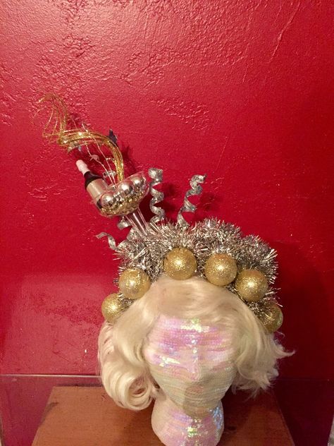 Nye Champagne, Caroline Doll, Funny Christmas Hats, New Year Headband, New Years Hat, New Year Wishes Images, Floral Fascinators, Festival Headpiece, Champagne Bubbles