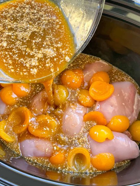 Apricot Sauce For Chicken, Apricot Crockpot Chicken, Apricot Chicken Recipes Slow Cooker, Slow Cooker Apricot Chicken, Crock Pot Apricot Chicken, Apricot Chicken Slow Cooker, Chicken Thighs Slow Cooker Recipes, Apricot Chicken Recipes, Crockpot Chicken Thighs