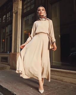 Fashionable Hijab style that you can easily copy Moda Kimono, Hijabista Fashion, Stile Hijab, Street Hijab Fashion, Modern Hijab Fashion, Hijab Fashionista, Modest Fashion Hijab, Muslim Fashion Hijab Outfits, Hijab Style Casual