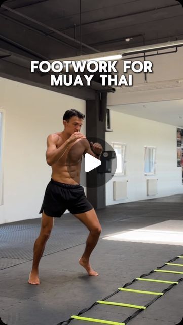 Anto | Footwork drills for Muay Thai 🦵🏽  #muaythai #kickboxing | Instagram Muay Thai Stretches, Kickboxing Footwork, Muy Thai Workout, Muay Thai Training Workouts, Muay Thai Workouts, Footwork Drills, Muay Thai Techniques, Thai Box, Muay Thai Training