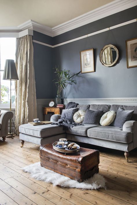 Cosy Victorian Living Room Ideas, Grey Blue Lounge, Dusty Blue And Grey Living Room, Cosy Living Room Ideas Comfy, Cool Tone Decor Living Rooms, Heritage Living Room Decor, Sf Living Room, Blue Lounge Ideas Colour Schemes, Lounge Decor Blue