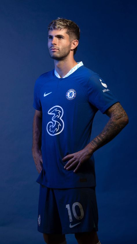 Soccer Players Male, Chelsea Football Club Wallpapers, Chelsea Fc Players, Chelsea Fans, Champions Of The World, Christian Pulisic, Chelsea Football Club, Soccer Kits, Chelsea Football