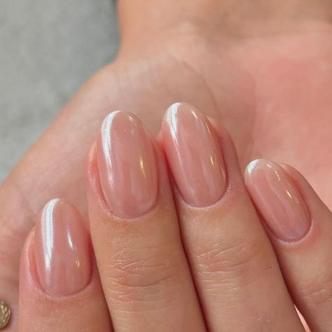 Check more at https://beautyfashionideas.com/bridal/17510/ New Mom Manicure Nail Ideas, Bridal Simple Nails, Natural Chrome Nails Designs, Bridesmaid Nails Design, Natural Bride Nails, Wedding Chrome Nails For Bride, Classy Bride Nails, Bridemaid Nails Simple, Short Classy Wedding Nails