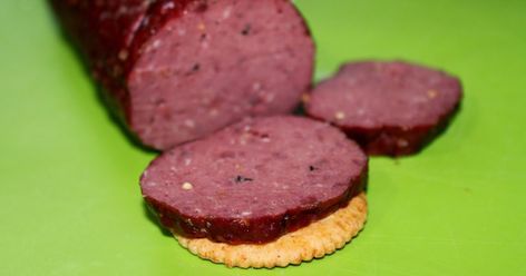 Venison Summer Sausage, Venison Summer Sausage Recipe, Homemade Summer Sausage, Deer Sausage, Venison Sausage Recipes, Summer Sausage Recipes, Venison Sausage, Beef Stick, Sausage Making Recipes