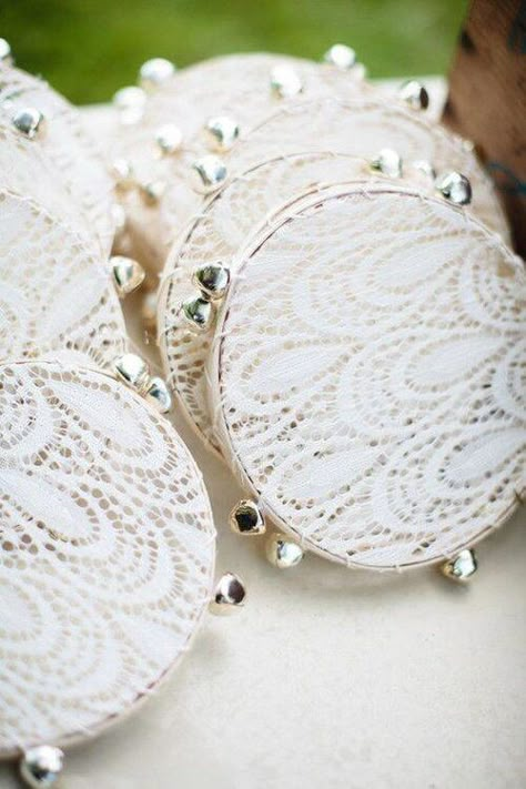 Diy Lace Tambourine, Bouquet Alternatives, Night Accessories, Guest Favors, Wedding Send Off, Lace Diy, Henna Night, Unique Bouquet, Diy Event