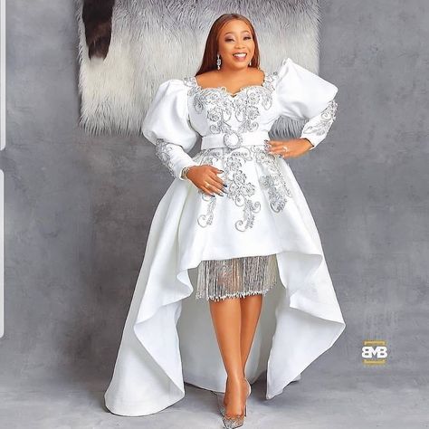 Asoebi Designs, Nigerian Fashion Designers, Wedding Guest Gowns, Nigerian Lace Styles Dress, Stylish Naija, Nigerian Lace Styles, Ankara Long Gown Styles, Dramatic Sleeves, African Fabric Dress