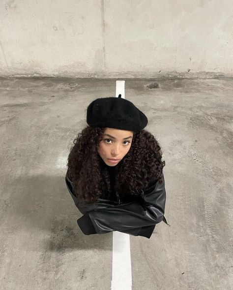 Beret With Curly Hair, Mary Macdonald Aesthetic, Beret Hat Outfit, Macdonald Aesthetic, Mary Macdonald, Beret Outfit, Black Beret, Instagram Board, Black Femininity