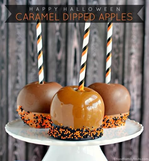 Halloween Toffee Apples, Toffee Apples Halloween, Halloween Caramel Apples, Caramel Apples Halloween, Dipped Apples, Halloween Candy Apples, Gourmet Candy Apples, Toffee Apples, Halloween Backen