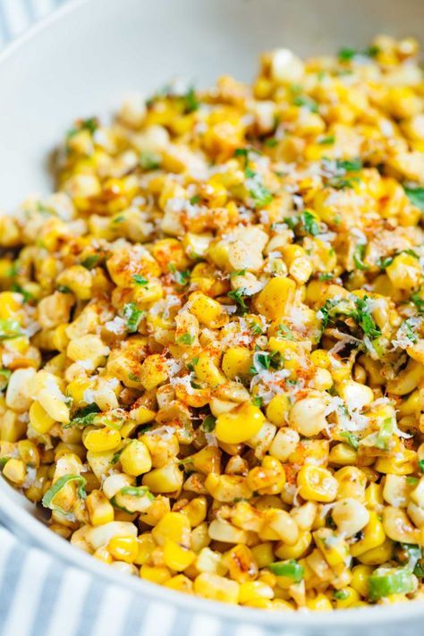 A less messy way to eat Mexican street corn! This Mexican street corn off the cob is one you'll want to make for all your parties year-round! #mexicanstreetcorn #corn #mexican #sidedish #cornrecipe Street Corn Off The Cob, Mexican Corn Recipes, Corn Off The Cob, Elote Recipe, Mexican Street Corn Recipe, Street Corn Recipe, Corn Side Dish, Mayo Salad, Mexican Side Dishes