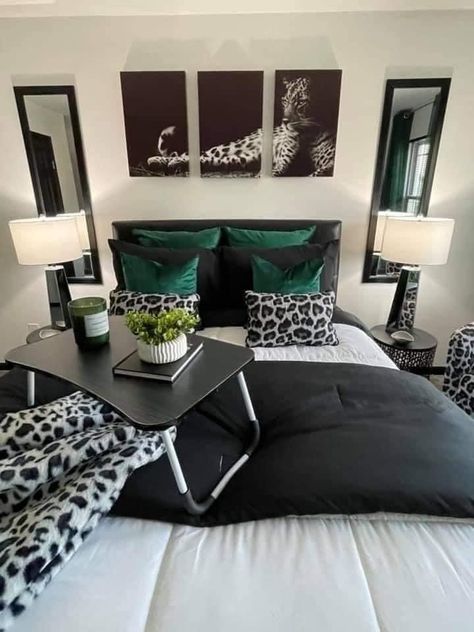 Blush And Silver Bathroom Decor, Emerald Green Theme Living Room, Rainforest Home Decor, Black Gold Green Bedroom, Goddess Room, Design Accent Wall, Black And White Bedroom, Black Bedroom Decor, Tropical Bedrooms