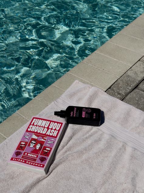 Book Pool Aesthetic, Pool Club Aesthetic, Reading By The Pool Aesthetic, By The Pool, Book By The Pool, Reading By The Pool, Book Launch Ideas, Aesthetic Tan, Pool Vibes