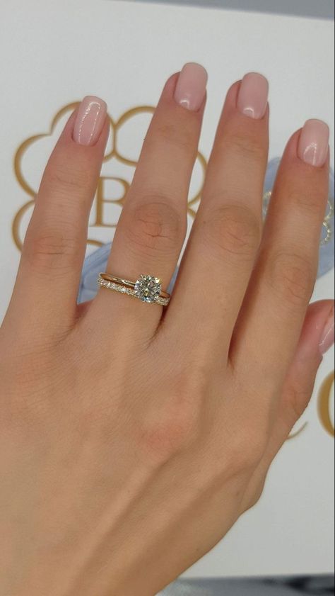 1carat Diamond Ring, Girls Engagement Rings, Round Brilliant Engagement Rings, Simple Elegant Engagement Rings, خواتم خطوبة, Brilliant Cut Diamond Engagement Ring, Brilliant Cut Diamond Ring, Dainty Engagement Rings, Gold Solitaire Engagement Ring