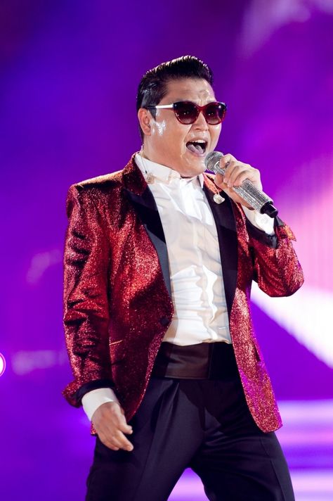 Psy Psy Kpop, Psy Gangnam Style, Family Rocks, Yg Family, Gangnam Style, Old Men, Yg Entertainment, Shanghai, Red Leather Jacket