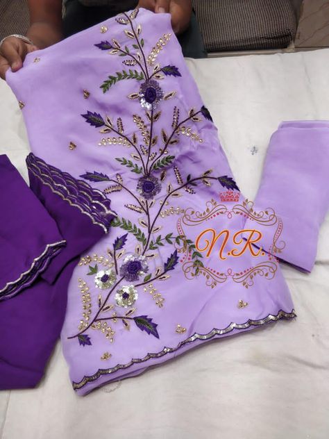 Light Purple Kurti Designs, Lavender Colour Saree Blouse Combination, Lavender Color Punjabi Suit, Purple Colour Combinations Saree, Lavender Colour Combination Dress, Lavender Lehenga Combination, Lavender Colour Suit Design, Light Purple Suit Women Indian, Purple Kurti Combination