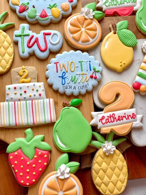 Decorated Cookie Themes, Second Birthday Cookies, Cookie Themes, Twotti Fruity, Fruit Sugar Cookies, Tutti Frutti Birthday Party, Hey Bear, Royal Icing Cookies Recipe, Fruity Cookies