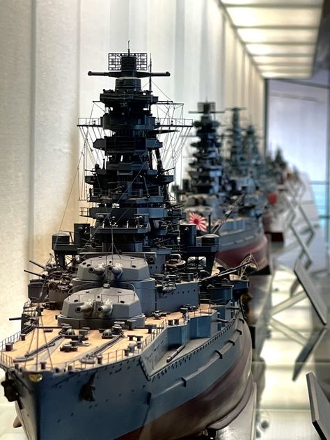 Yamato Class Battleship, Yamato Battleship, Us Battleships, Uss Texas, Hms Hood, Model Warships, Scale Model Ships, Model Ship Building, Space Ship Concept Art