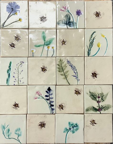 Hand Painted Tiles Bathroom, Ceramic Wall Art Tiles, Tile Artwork, Tiles Ideas, Hand Painted Tile, Clay Color, Flower Meadow, Handmade Ceramic Tiles, Natural Clay