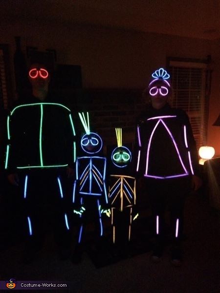 Stick Figure Halloween Costume, Glowstick Costume, Stick Man Costume, Stick Figure Costume, Glow Costume, Boys Halloween Costumes Diy, Glow Stick Ideas, Dark Costumes, Glow Halloween