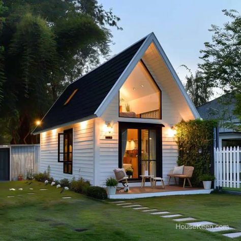 38 Unique Small House Designs That Look Amazing (Pictures) Tiny Loft House Design Exterior, Tiny House Outside Design, Unique Tiny Homes, Tiny Home Airbnb, Single Person House, 2 Storey Tiny House Design, Small House Ideas Tiny Homes, Small Home Architecture, Modern House 2 Storey