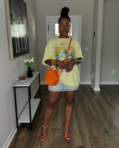 ~Recap of the OOTD~ Swipe to see the look styled with sneakers as well. Watch the previous reel for step by step details! 🧡💛 . 📌Shop exact and similar options on my @shop.ltk page linked in my bio. . ✨What I’m wearing: *Graphic tee: @freepeople *Skirt: @zara. (I’ve posted similar options on my LTK) *Sneakers: @jumpman23 via @stockx *Heels: @express *Bag: @brahmin *Gold bracelets: @imanijewelryco *Earrings: @profashional_tay . . . . . . #theglamcorridor #styleinspiration #styleinspo #fashi... Fashion Life, Gold Bracelets, Influencers Fashion, Influencer, Style Me, Instagram Profile, Free People, Fashion Inspo, Graphic Tees