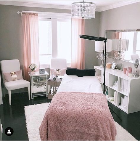 Spa Room Ideas, Lash Room Ideas, Massage Room Decor, Facial Room, Lash Room Decor, Beauty Room Salon, Esthetician Room Decor, Esthetics Room, Spa Room Decor