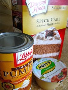 Spice Cake Pumpkin Muffins, Desert Board, Autumn Foods, Candy Business, Pumpkin Muffins Easy, Banana Loaf, Community Ideas, Muffins Easy, Recipes Pumpkin