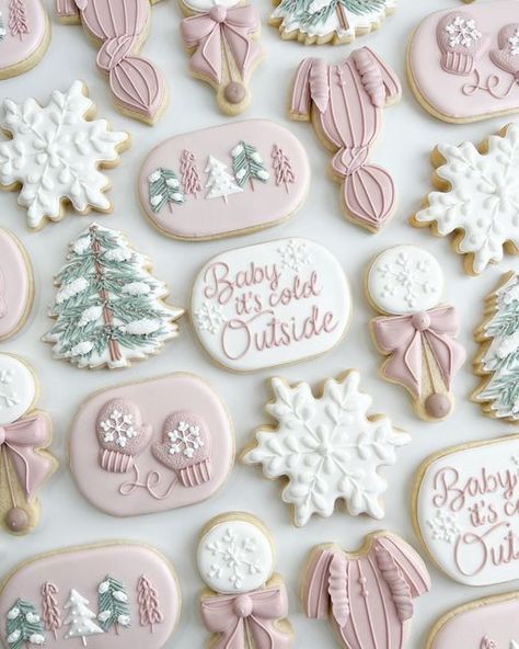 Leah Durso on Instagram: "Baby it’s cold outside ❄️💕" Snowflake Baby Shower Ideas, January Baby Shower Themes, Winter Baby Shower Food, December Baby Shower Ideas, January Baby Shower, February Baby Showers, November Baby Shower, Vintage Oven, Winter Baby Shower Themes