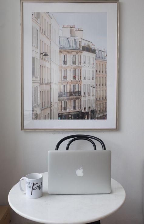 Paris Office Decor Ideas, Parisian Style Office, Parisian Office Decor, Parisian Chic Style Home, Parisian Home Office, French Office Decor, Parisian Office, Dream Apartments, Parisian Wall Art