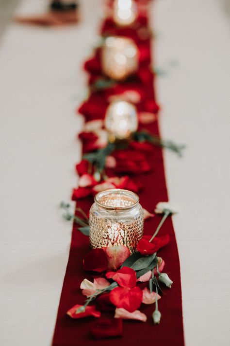 Burgundy Wedding Centrepiece, Simple Red Centerpieces, Valentines Wedding Table Decor, Red And Gold Wedding Table Decor, Valentines Wedding Decor, Valentine’s Wedding, Red And White Table Decorations, Ruby Anniversary Party Ideas, Red Rose Wedding Centerpieces