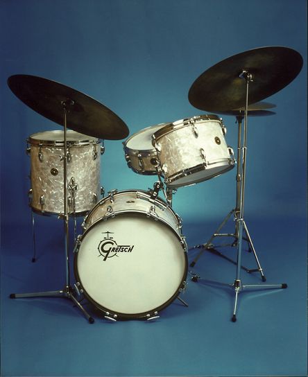 Holy Grail for Vintage Drum Enthusiasts: Gretsch Progressive Jazz outfit (round badge), circa 1955 Jazz Outfit, Jazz Outfits, Zildjian Cymbals, Drum Pedals, Drum Magazine, Gretsch Drums, Art Blakey, Best Drums, Percussion Instruments