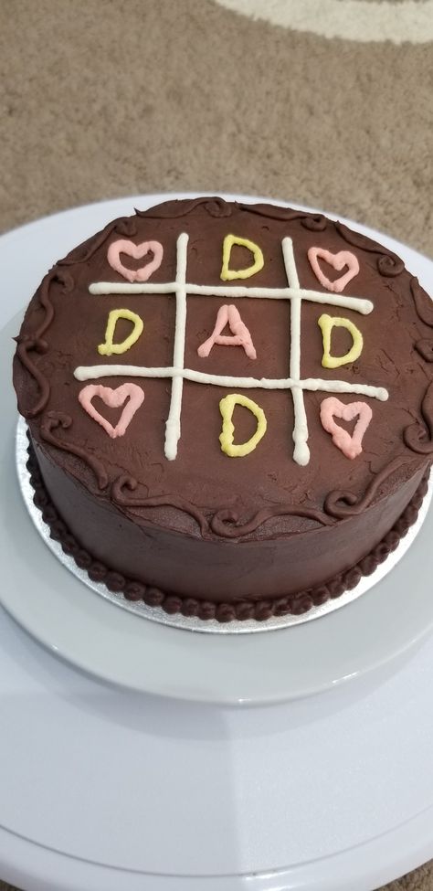 Simple Fathers Day Cake Designs, Father's Day Cake, Diy Father's Day Crafts, Chocolate Truffle Cake, Dad Birthday Cakes, Cake Hacks, Fathers Day Cake, Birthday Cake Topper Printable, Cream Cakes