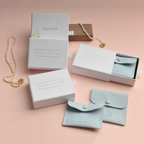 Minimal Jewelry Packaging, Cute Jewelry Packaging Ideas, Accessories Packaging Ideas, Creative Jewelry Packaging, Jewelry Gift Box Ideas, Luxury Jewelry Packaging Boxes, Jewelry Packaging Ideas, Packaging For Jewelry, Luxury Jewelry Packaging