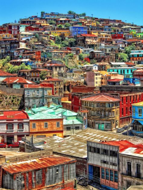 Valparaiso, Chile Colorful Buildings, Drømme Liv, Vina Del Mar, Chile Travel, Colorful Places, Argentina Travel, Santiago Chile, We Are The World, South America Travel