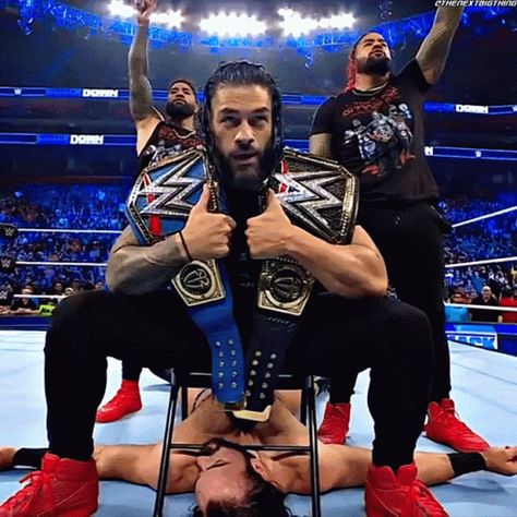 Jimmy Uso, Roman Reigns Smile, The Bloodline, Roman Reigns Shirtless, Roman Reigns Wwe Champion, Wwe Superstar Roman Reigns, Wwe World, Wwe Roman Reigns, Drew Mcintyre