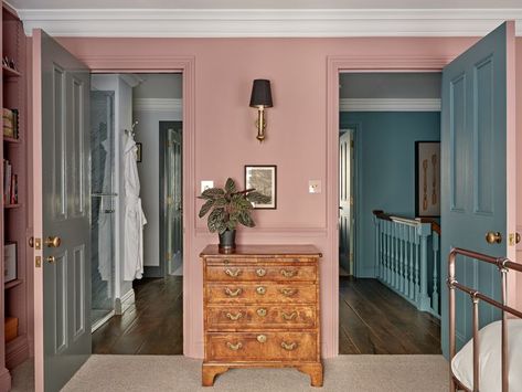 Pink Baseboards And Trim, Pink Paint Living Room, Mint Bedroom Walls, Dark Pink Walls, Pale Pink Bedroom Walls, Pink Bedroom Walls, Pink Ceiling, Wooden Panelling, Interior Design Gallery